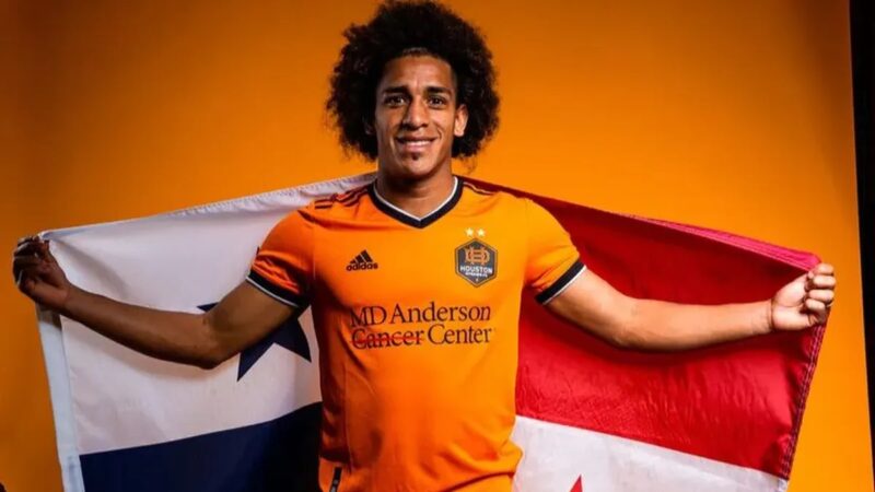 Pumas en negociaciones avanzadas por Adalberto Carrasquilla