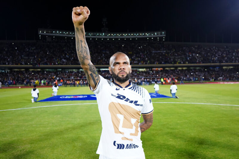 Pumas pierde primer round contra Dani Alves en el TAS