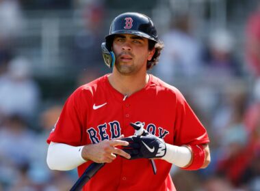 MLB: El mexicano Marcelo Mayer se roba el show en visita de Red Sox a Monterrey