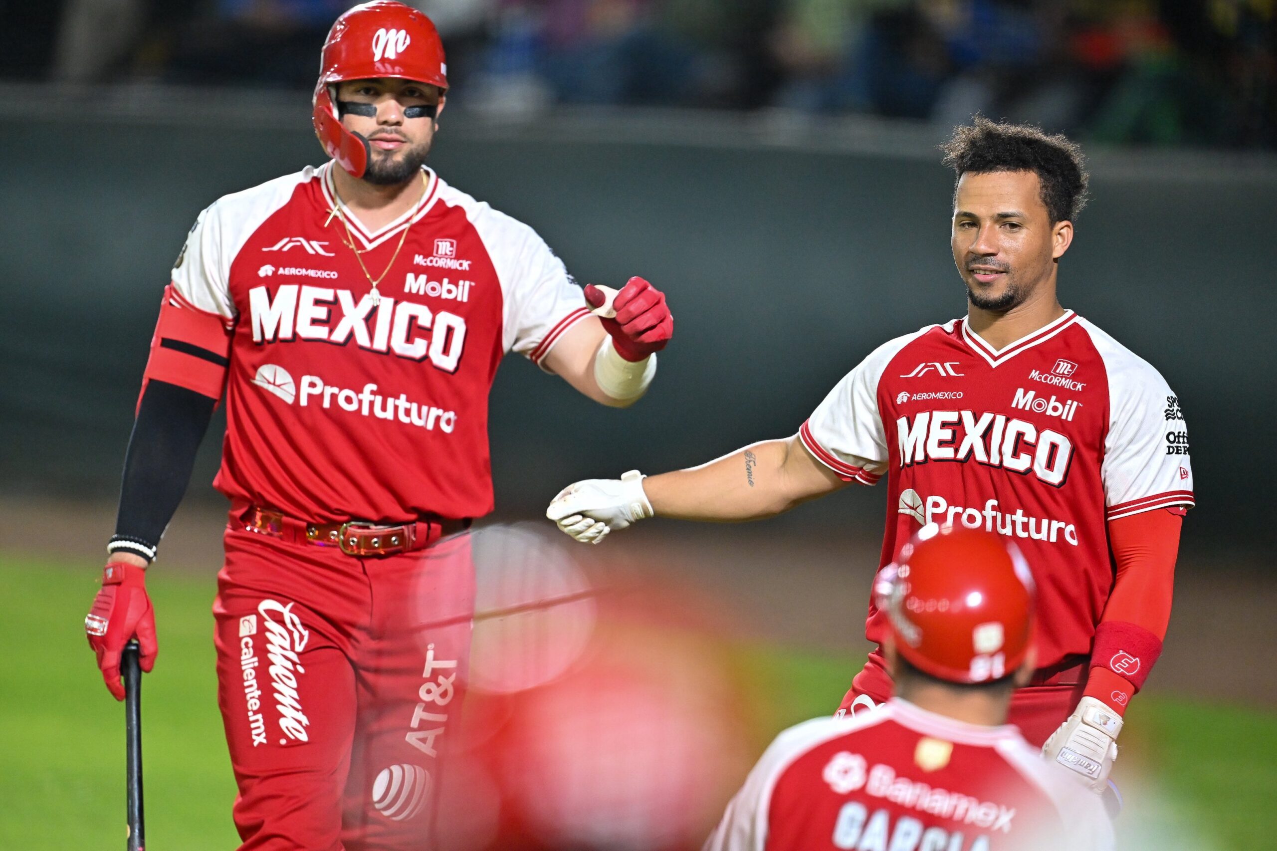 Diablos Rojos del México cortan racha negativa y rescatan el último de la serie en Puebla