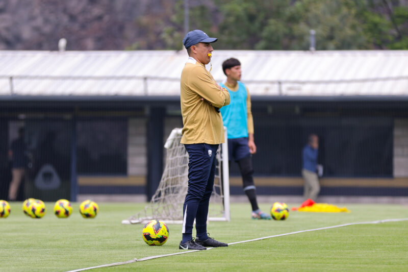 Efraín Juárez trabaja con canteranos y les pide intensidad previo al Apertura 2025
