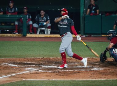 Diablos Rojos del México aseguran serie contra El Águila de Veracruz