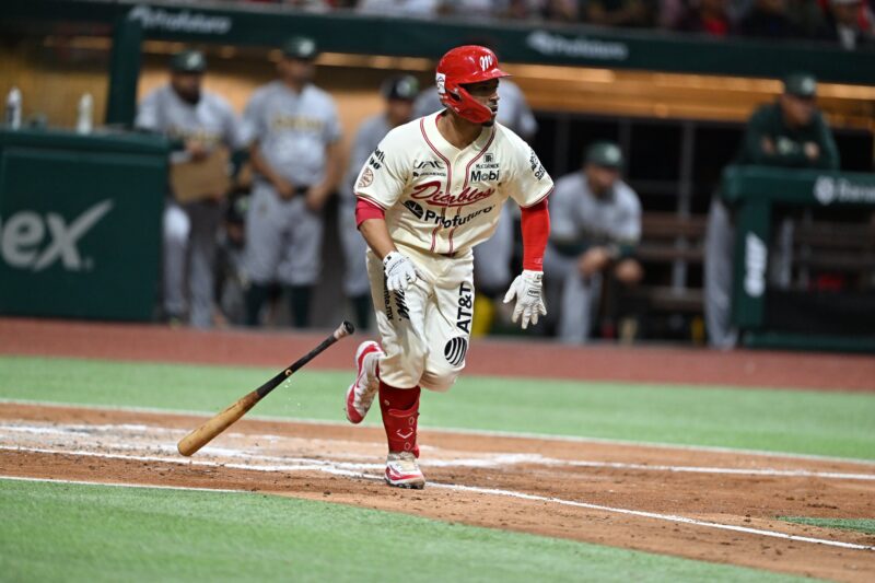 Diablos Rojos del México destroza a los Pericos de Puebla