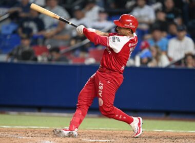 Diablos Rojos del México empatan la serie contra Sultanes de Monterrey