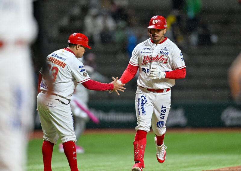Diablos Rojos del México aseguran la serie contra los Piratas de Campeche