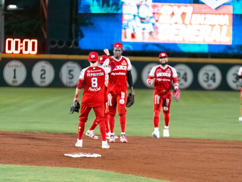 Diablos Rojos del México blanquea a los Tigres de Quintana Roo
