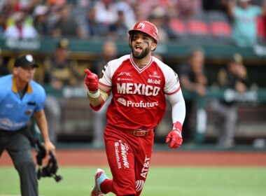 Diablos Rojos del México toman ventaja en la primera ronda de playoffs de LMB