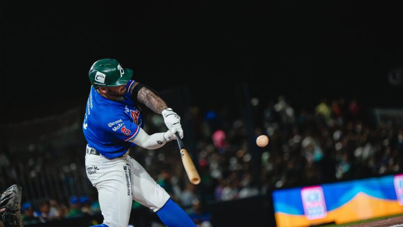 Diablos Rojos del México dejan con vida a Bravos de León