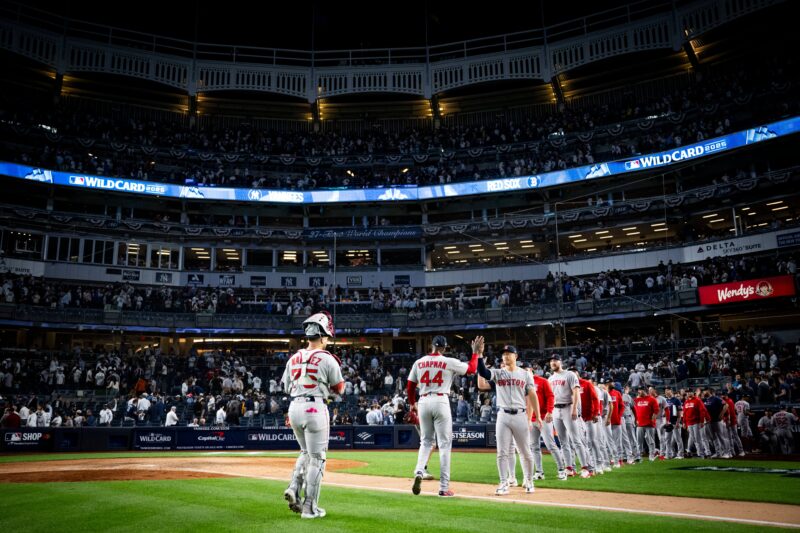 Dodgers y Red Sox dan golpe de autoridad en el Juego 1 del Wild Card 2025