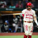 Diablos Rojos del México sufren y aumentan su ventaja en la Serie del Rey 2025