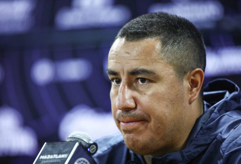 ¡Se queda! Pumas respalda a Efraín Juárez