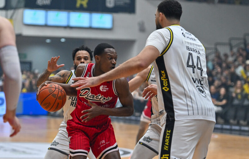 Diablos Rojos Básquetbol siguen con vida en la final de la LNBP