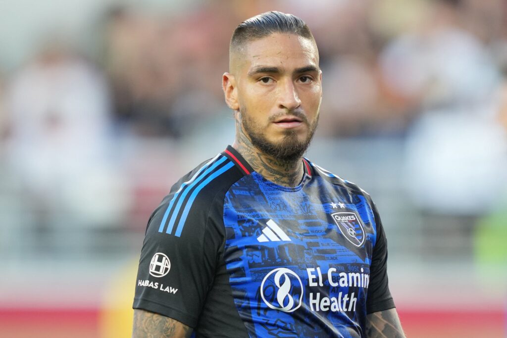 Pumas realiza primera oferta millonaria por Cristian Arango