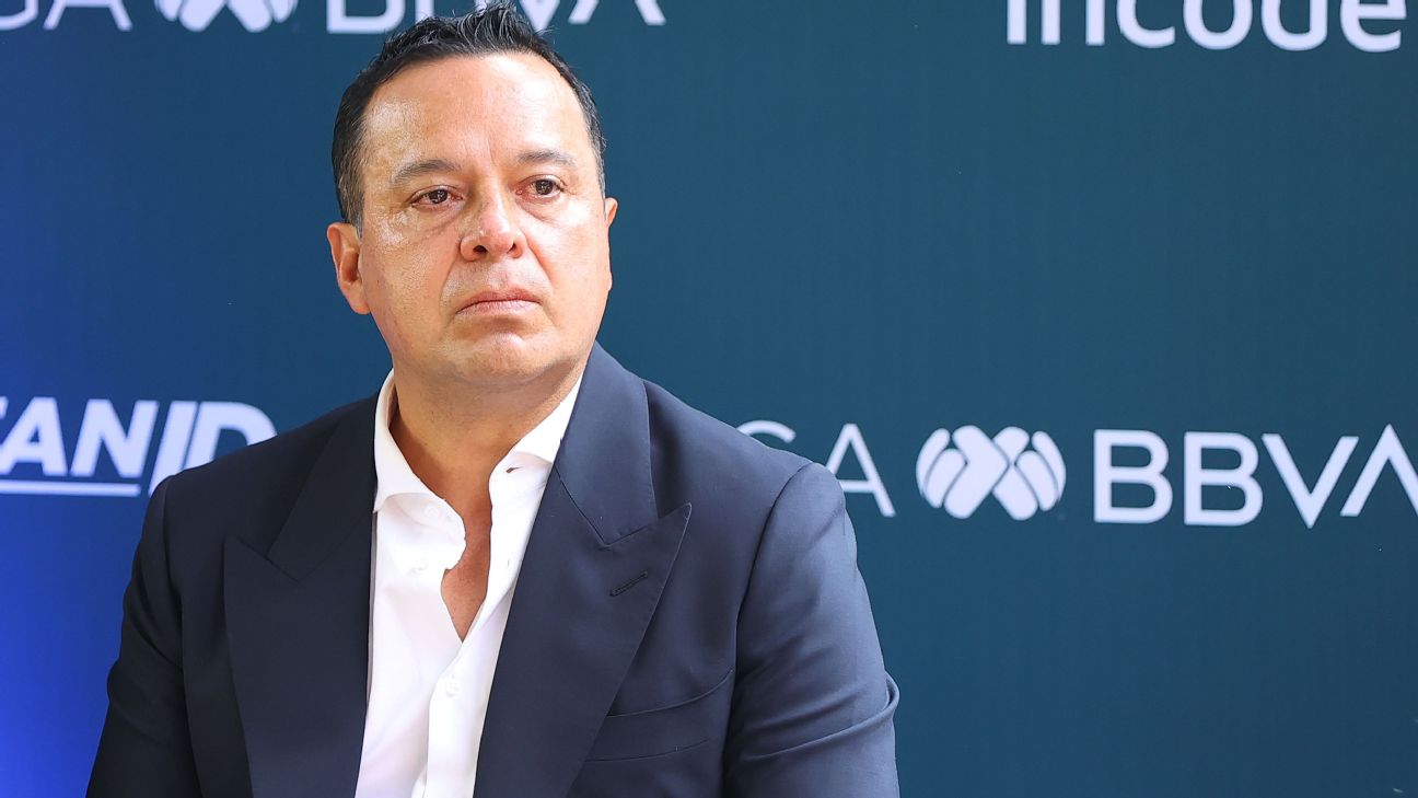 Víctor Velázquez tras acudir a FMF sobre caso Adalberto Carrasquilla: “Va a haber sanciones”