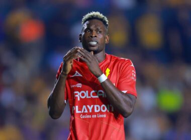 Pumas realiza su primera oferta millonaria por Díber Cambindo