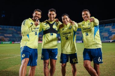 Jugadores del América mandan mensaje a Álvaro Fidalgo en su presentación con el Real Betis