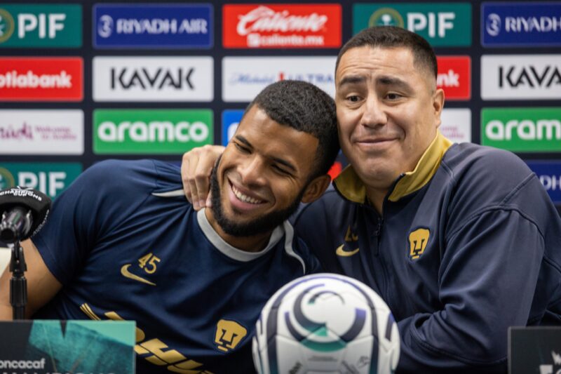 ¿Mensaje a Siboldi y Vázquez? Efraín Juárez asegura que algunos quieren su lugar como DT de Pumas: “Se ofrecen y zopilotean”