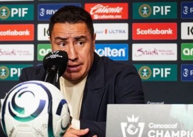 Efraín Juárez tendría sus días contados con Pumas