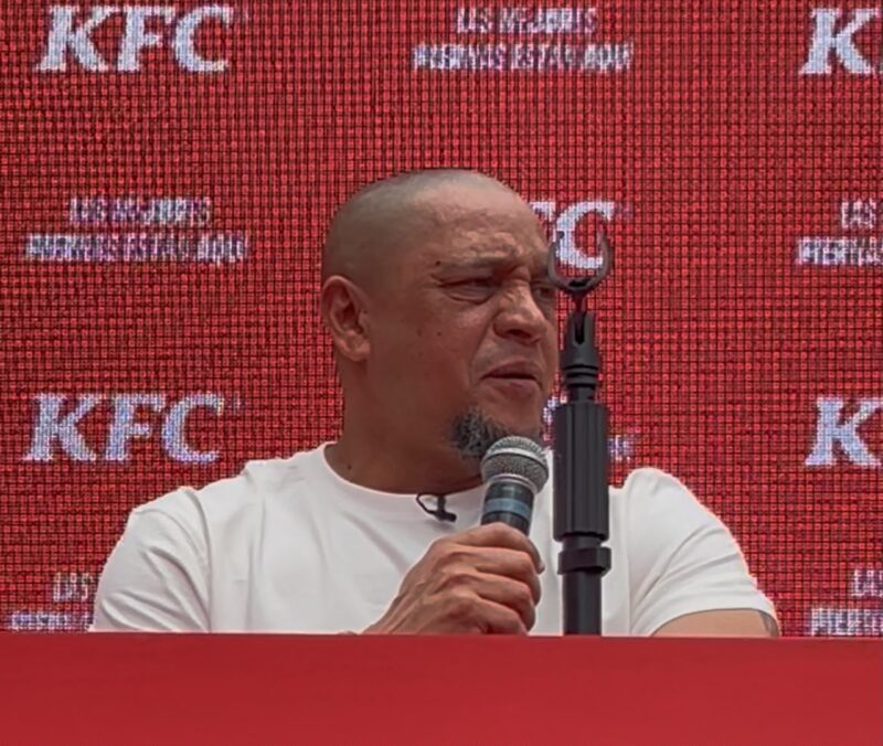 Roberto Carlos espera una gran participación de Brasil en el Mundial
