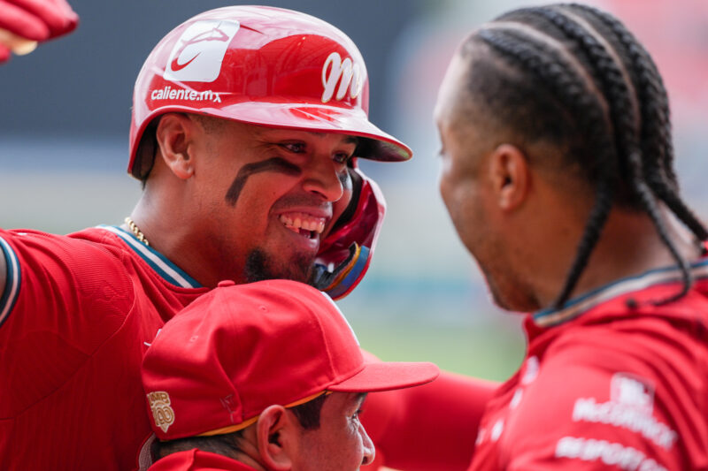 Diablos Rojos del México concretan épica remontada para asegurar el primer juego de la primera ronda de playoffs de la LMB