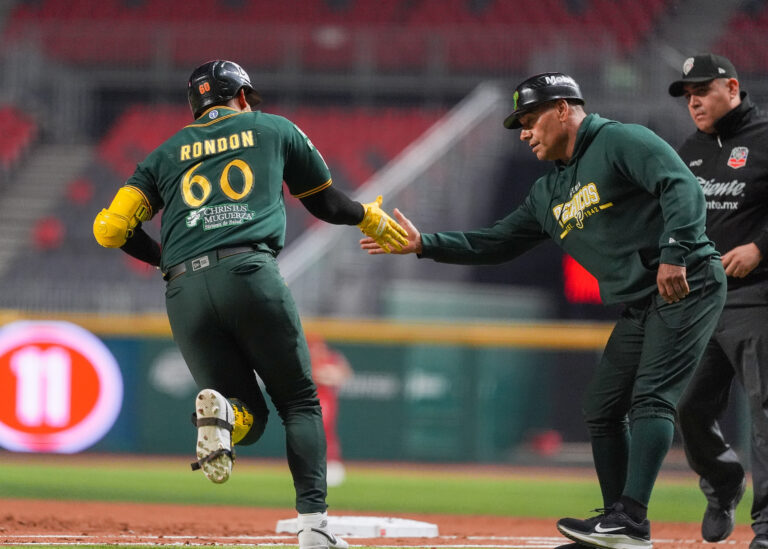 Pericos de Puebla se pone a mitad de camino de eliminar a Diablos Rojos del México