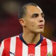 Hugo Camberos muestra su orgullo por Chivas: “Hoy defiendo esta camiseta a muerte”
