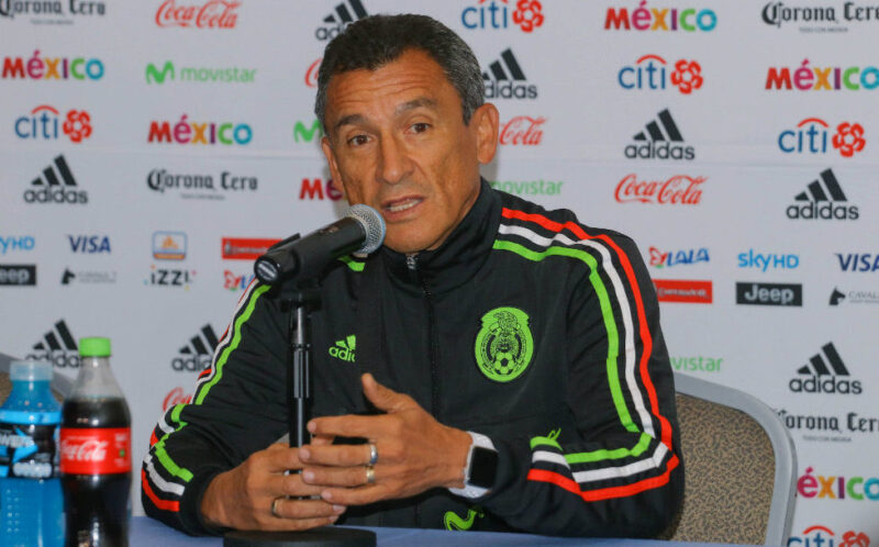Pumas presenta a su nuevo director de Fuerzas Básicas