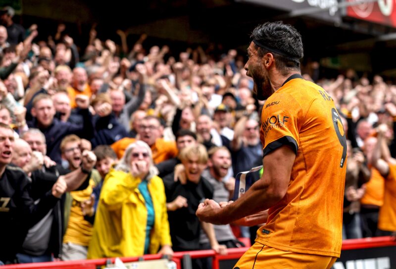 VIDEO: Raúl Jiménez rescata con gol el triunfo de Wolverhampton