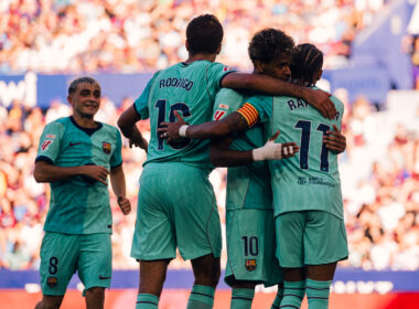 Barcelona mantiene paso arrollador y golea al Levante