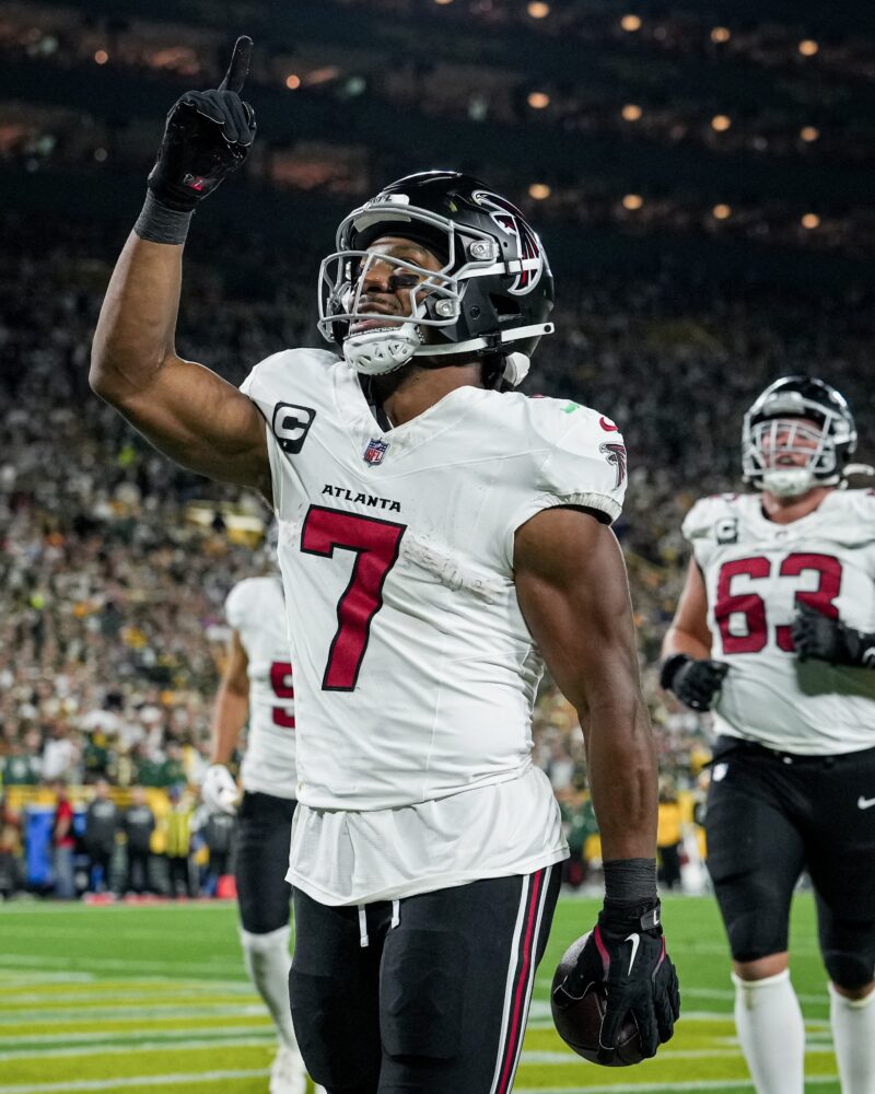 Falcons consigue su primera victoria tras destrozar a Packers