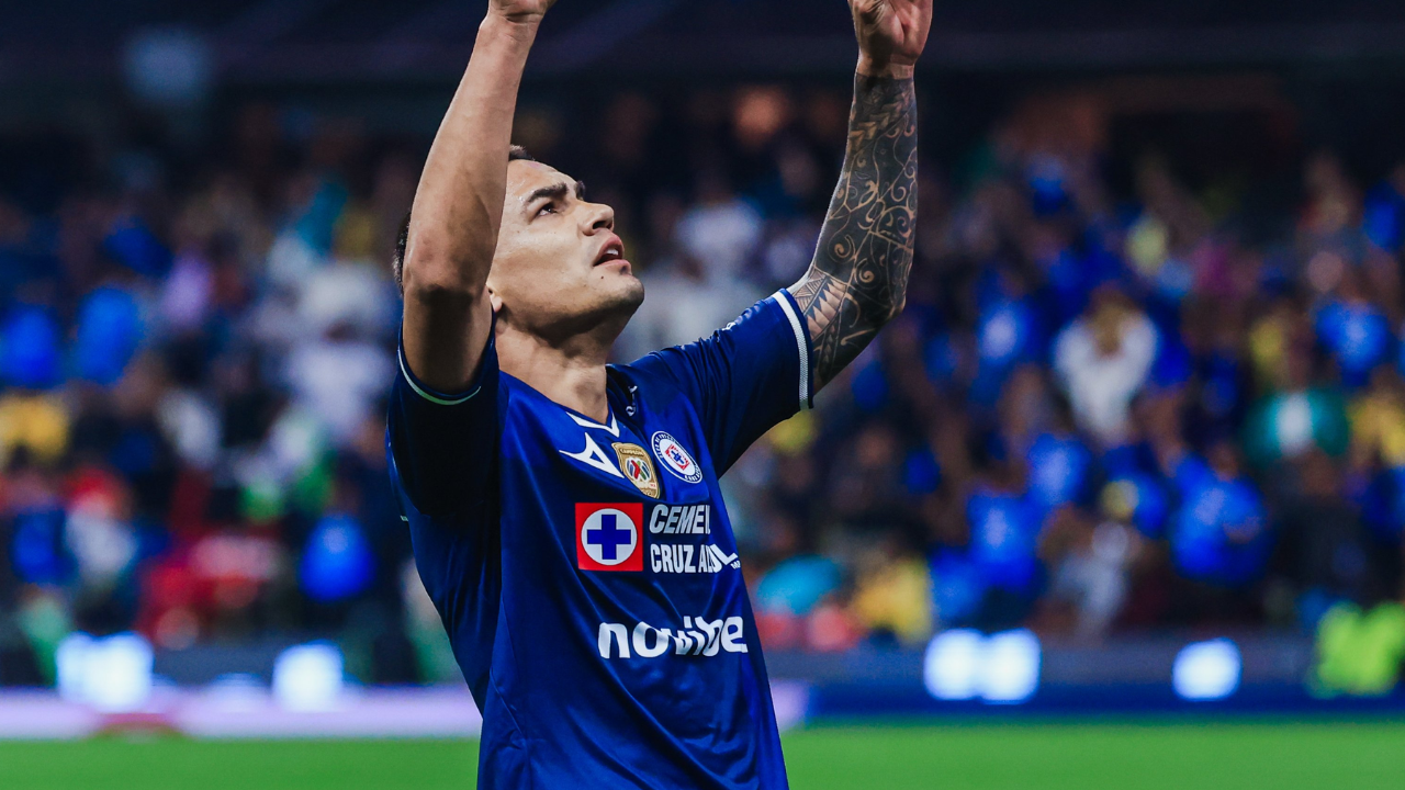 América pierde el invicto y el liderato en “casa” contra Cruz Azul