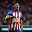 El dardo de Alan Pulido a Gabriel Milito en Chivas