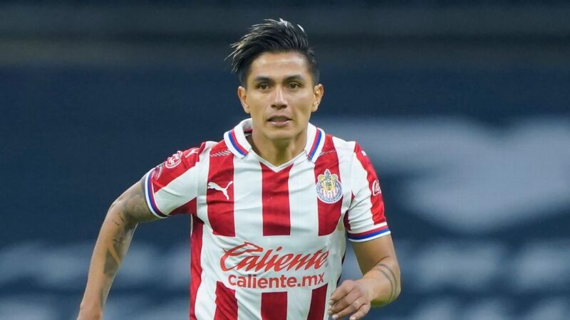 Ex futbolista de Chivas es acusado por apuestas deportivas