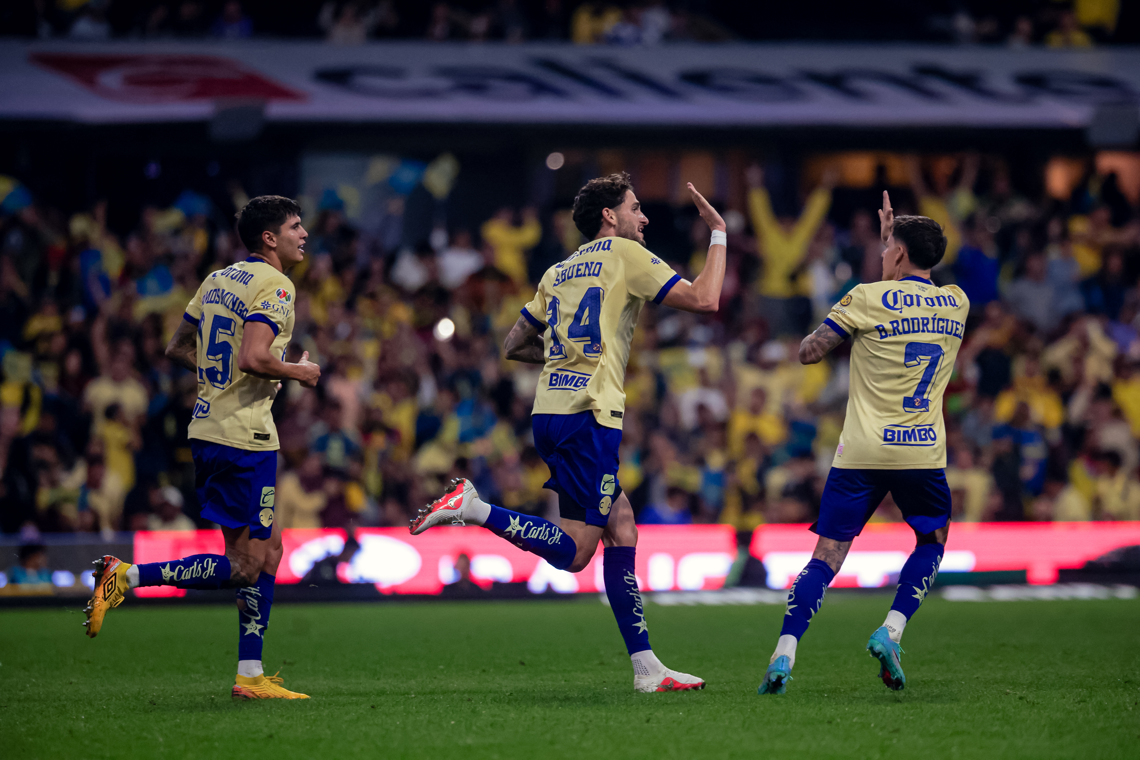 Cumpleaños sin final feliz: América y Rayados empatan en el Estadio Banorte