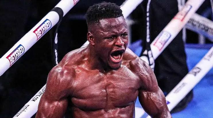 Mbilli: Récord del boxeador que enfrentará al Canelo Álvarez